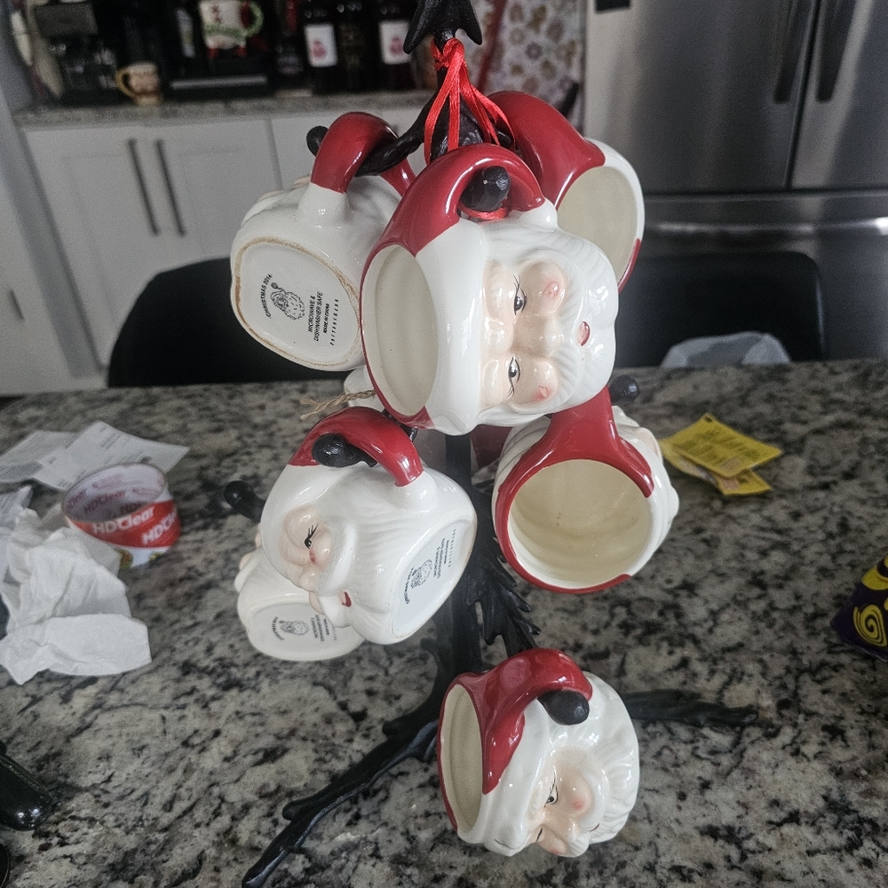 Christmas santa mugs with tree stand